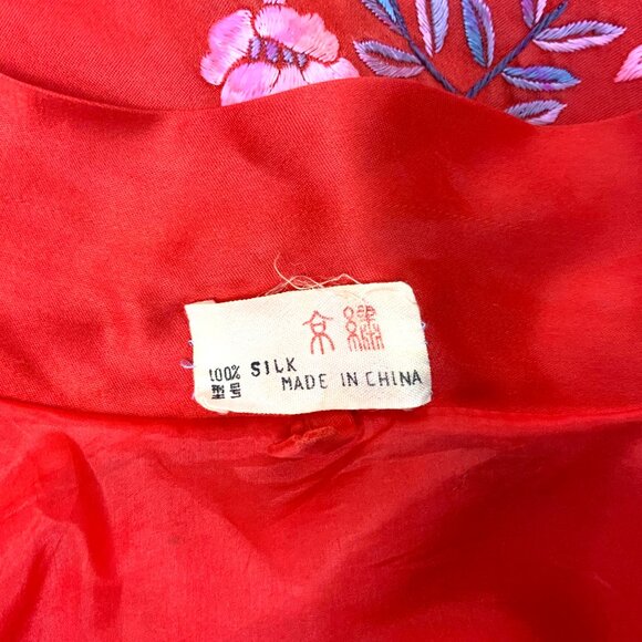 Vintage 50s - 60s Silk Layered Red Embroidered Kimono Robe Sz M - Picture 3 of 16